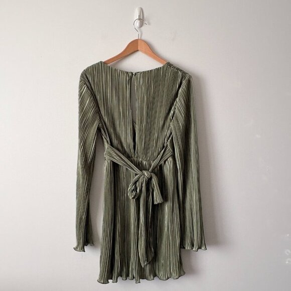 Princess Polly Cindie Wrap Pleated Mini Dress Sage Green Size 8 - Picture 4 of 6